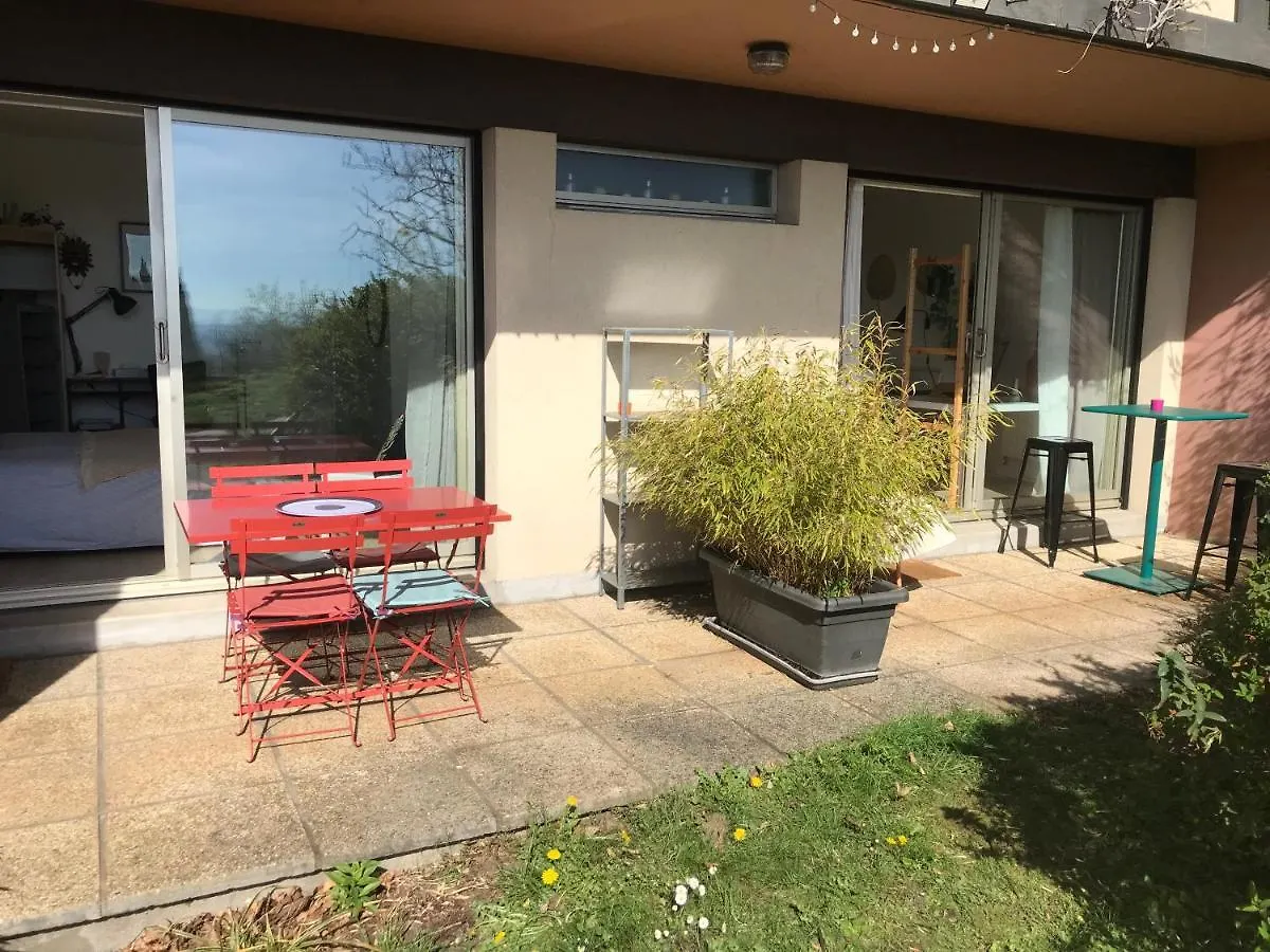Chez Isa, Espace Prive, 1Ou 2 Chambres, Terrasse Et Jardin, Entree Autonome, Sdb Et Mini Cuisine Partagees Entre Les 2 Chambres Ceyrat Séjour chez l'habitant